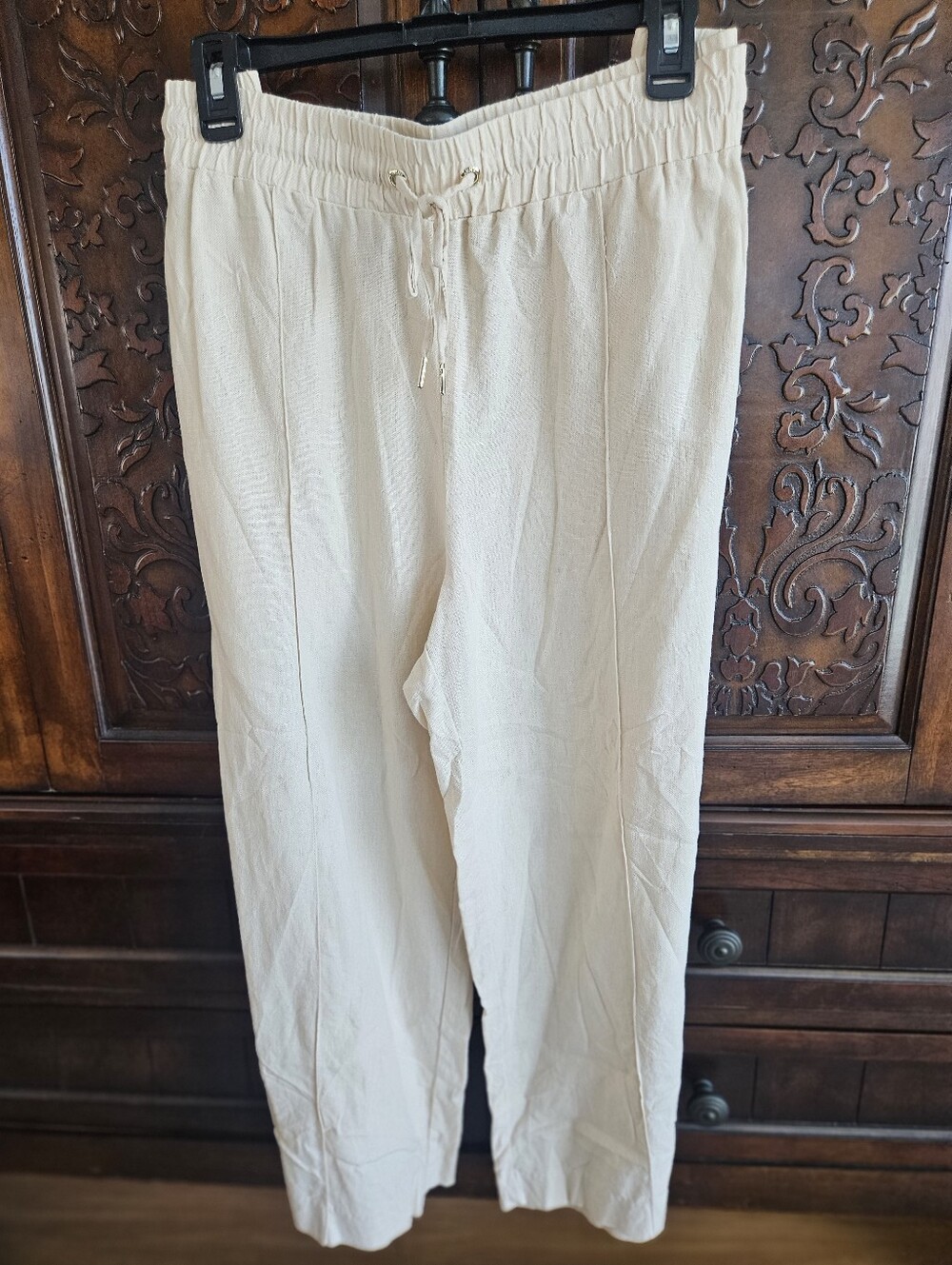 Woman's Relaxed Drawstring Linen Pants - Cream